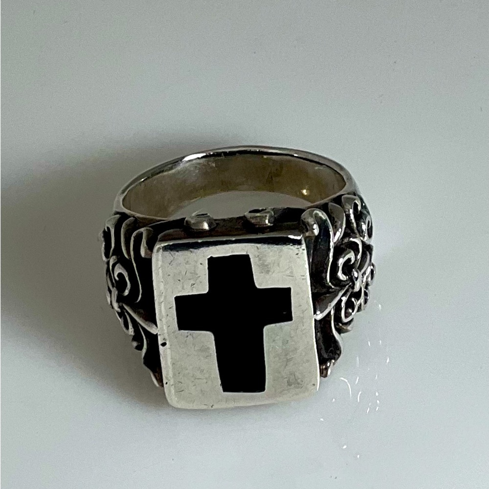 Stunning 925 sterling silver ring 💖💖💖